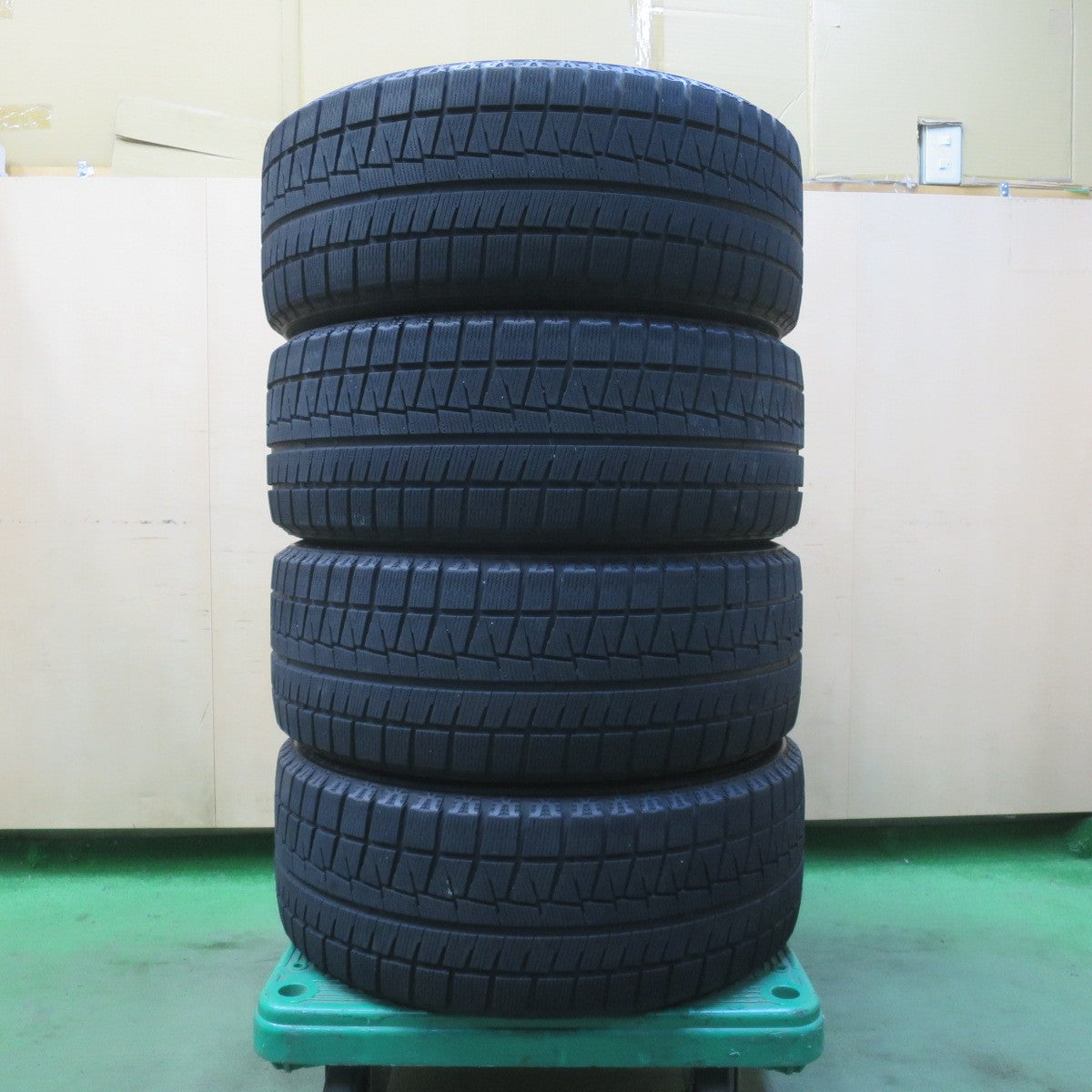4本価格★BMW 等 MAK BIMMER 225/50R17 スタッドレス ブリヂストン ブリザック RFT ランフラット ビマー 17インチ PCD120/5H★6042807イス