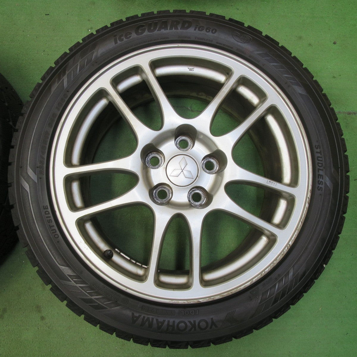 バリ溝!9分★三菱 ランエボ 純正 ENKEI 235/45R17 スタッドレス ヨコハマ アイスガード iG60 17インチ エンケイ PCD114.3/5H★5070202イス