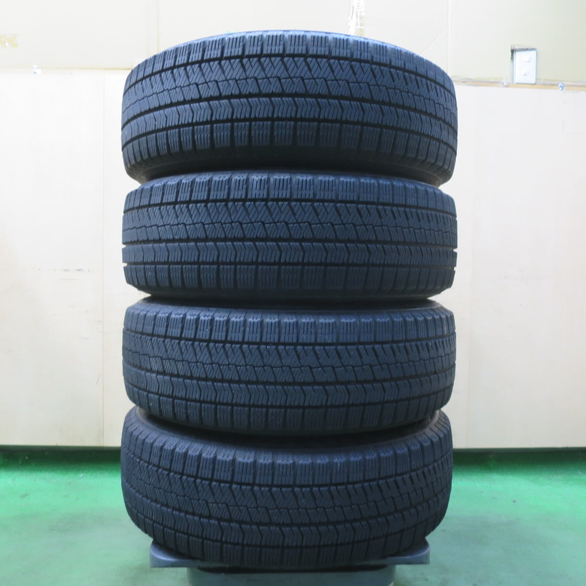 バリ溝!21年!キレイ!8.5分★スタッドレス 195/65R15 ブリヂストン ブリザック VRX2 CEARA 社外 アルミ 15インチ PCD114.3/5H★5122406イス