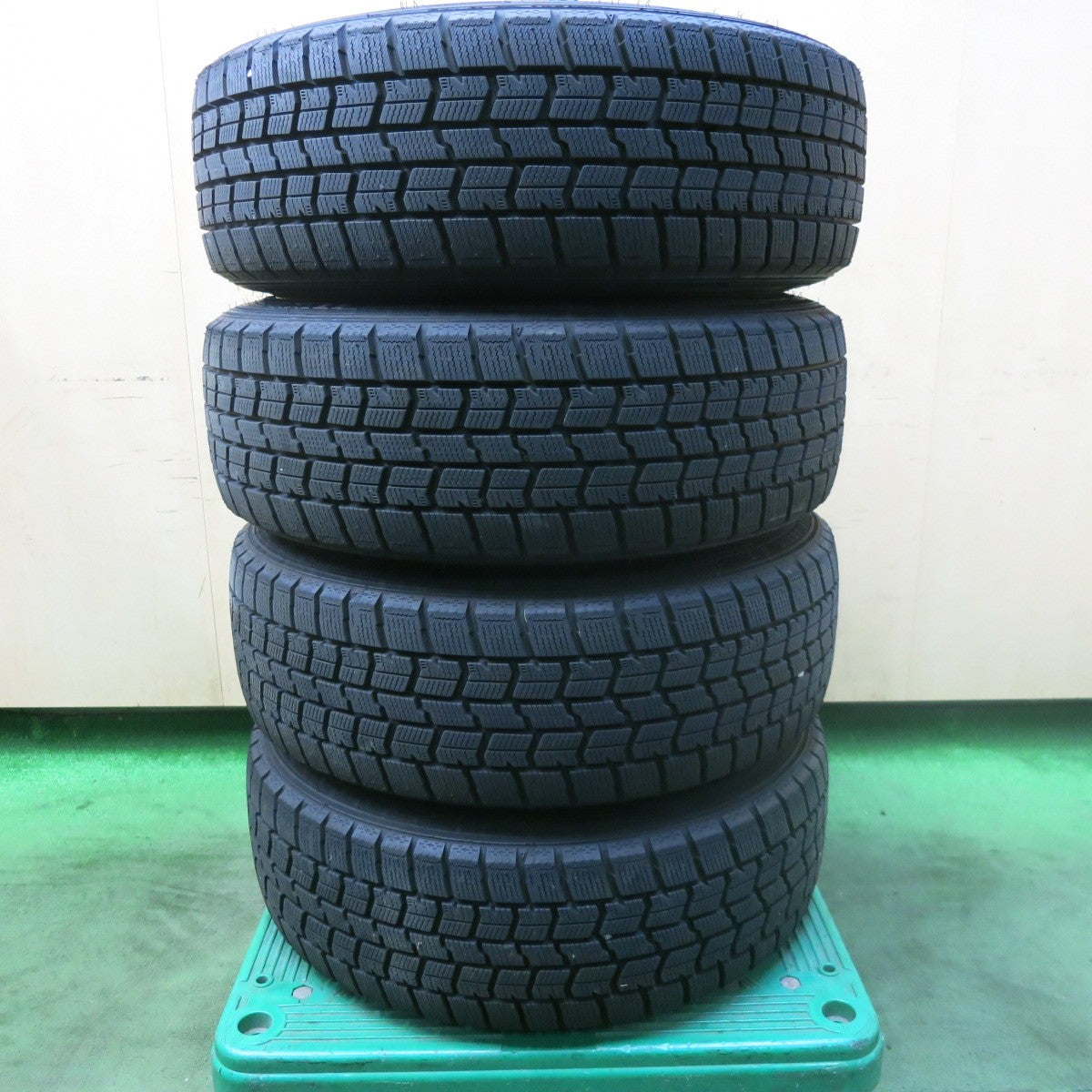 バリ溝!23年!キレイ!9.5分以上★LOXARNY SPORT 195/45R17 スタッドレス グッドイヤー アイスナビ7 ロクサーニ スポーツ 17インチ PCD114.3/5H★5111701SKス
