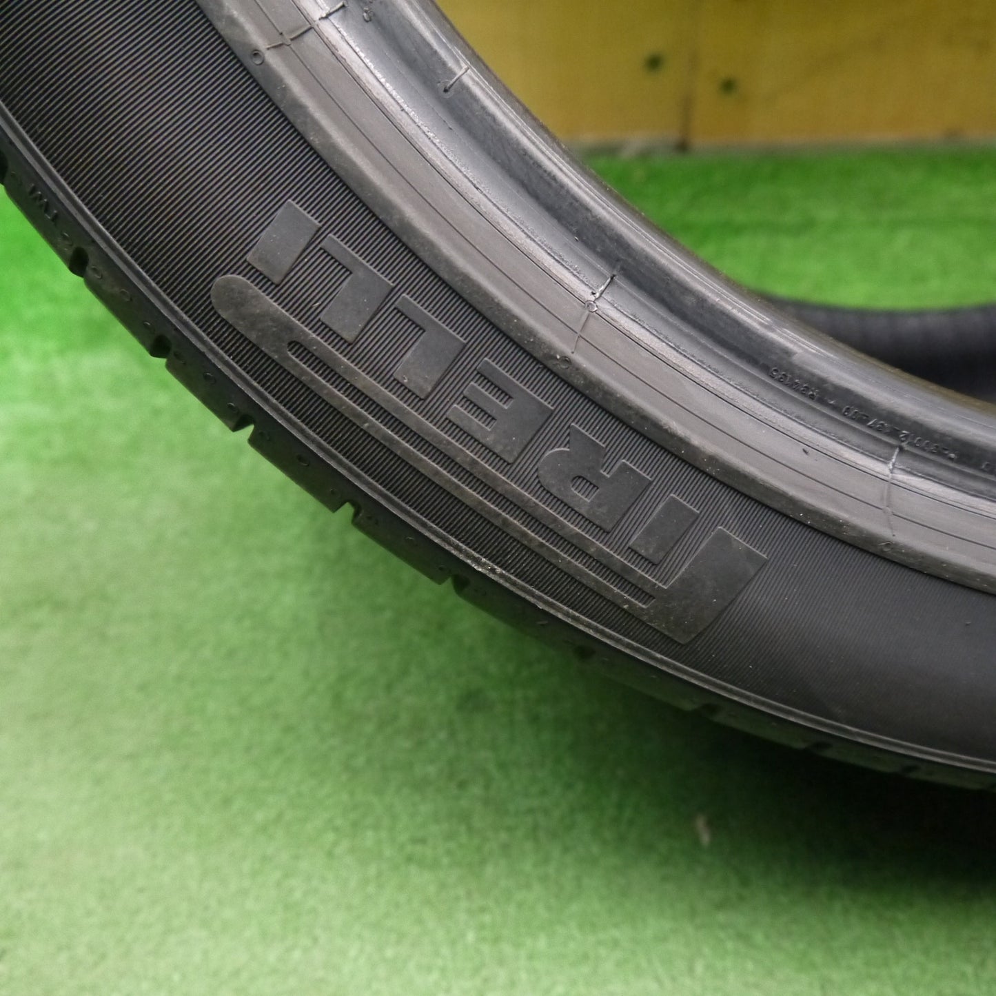バリ溝!22年!8.5分!1本★285/35R20 ピレリ Pゼロ TM MGT PZERO 20インチ タイヤ マセラティ 等★5061103Hノタ
