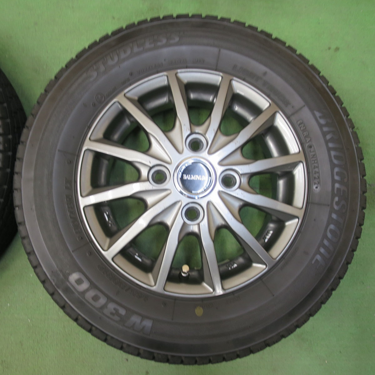 4本価格!22年★スタッドレス 145/80R12 80/78N ブリヂストン W300 BALMINUM バルミナ 12インチ PCD100/4H★5102303イス
