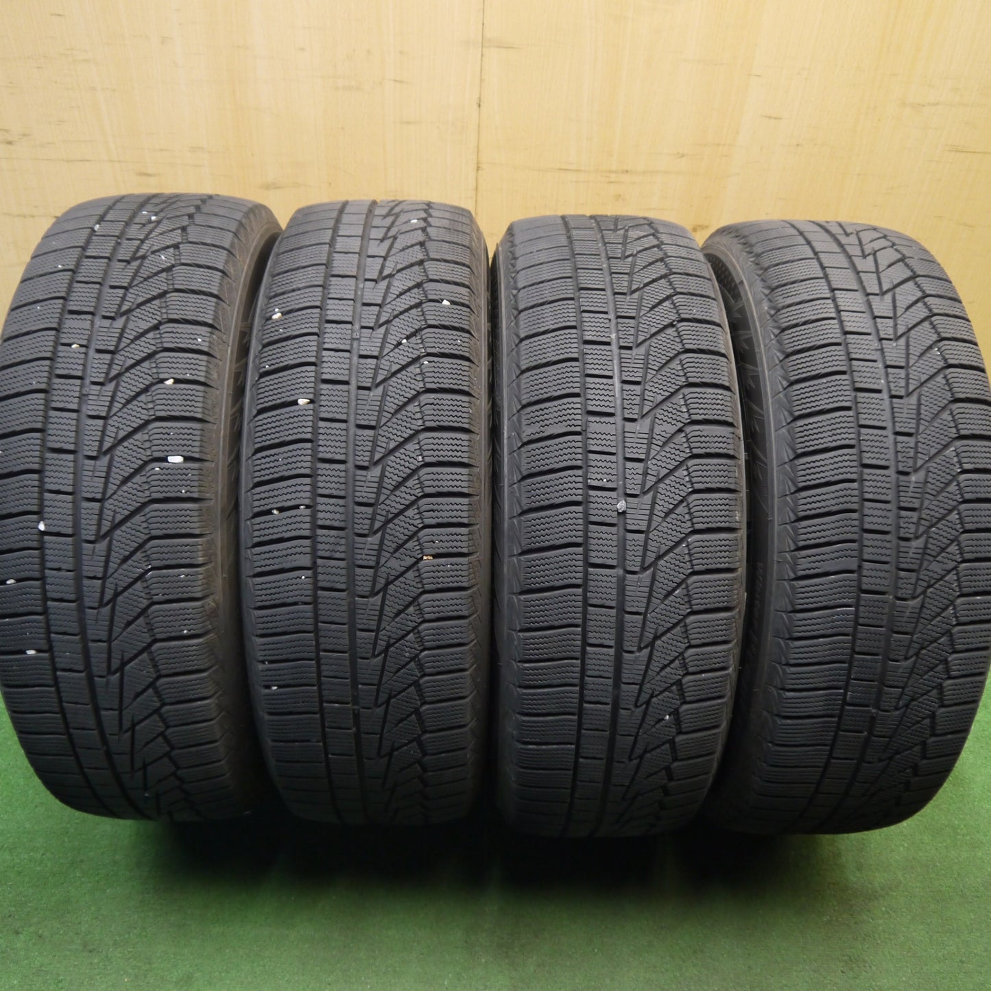 キレイ!23年★スタッドレス 215/60R17 ハンコック ウインター アイセプト IZ2A MILLOUS Ki ミルアス 17インチ PCD114.3/5H★6030901Hス
