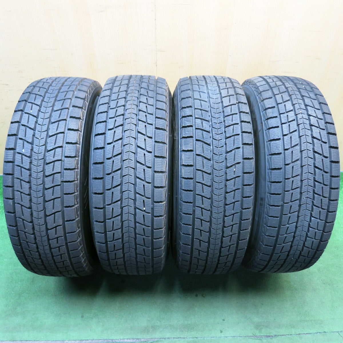 ほぼ未使用!キレイ◎トヨタ FJクルーザー 純正 スチール 265/70R17 スタッドレス ダンロップ ウインターマックス SJ8 17インチ PCD139.7/6H◎6062503HAス