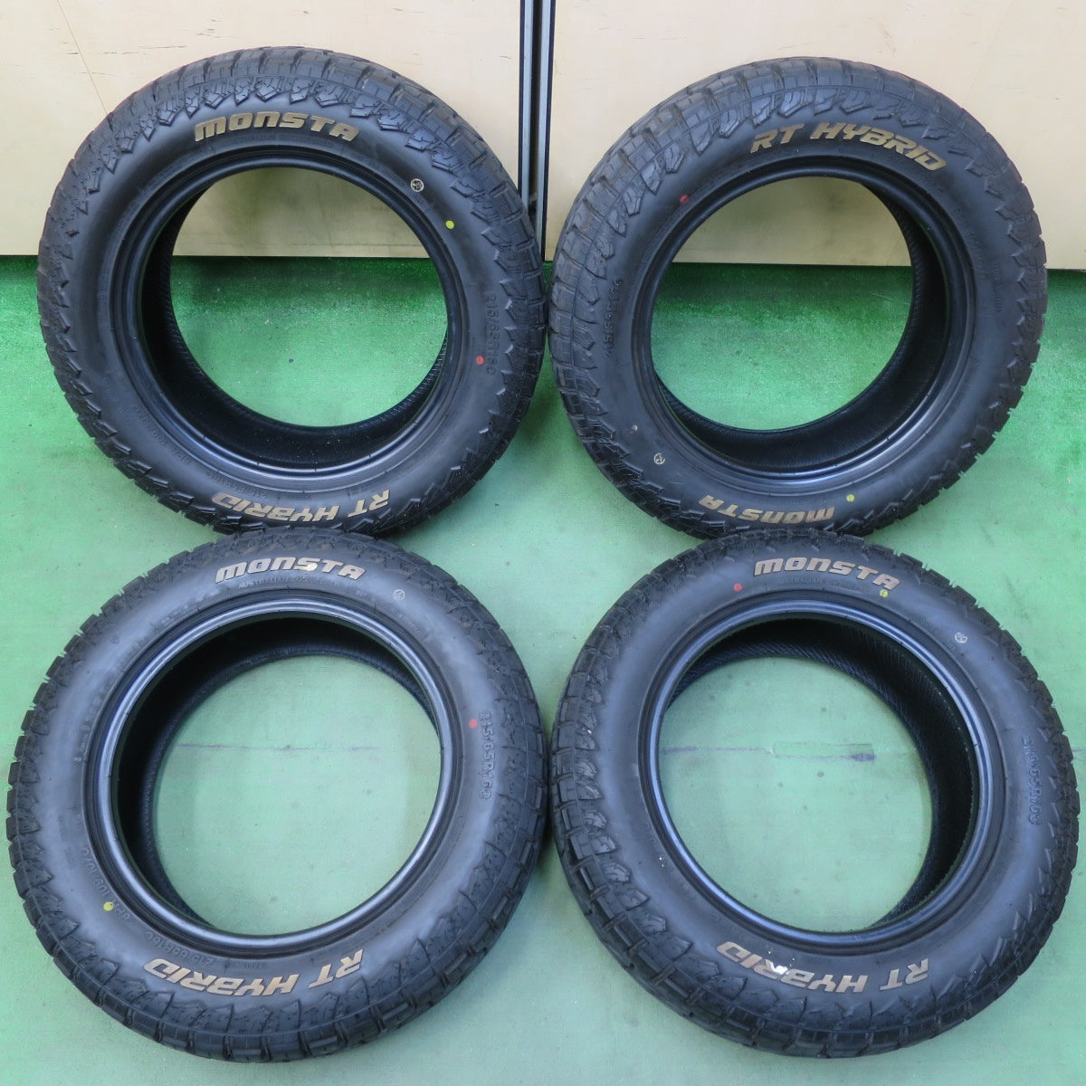 バリ溝!23年!9分★215/65R16C 8PR 109/107Q モンスタ RT HYBRID ホワイトレター 16インチ タイヤ ハイエース レジアスエース 等★5072404イノタ