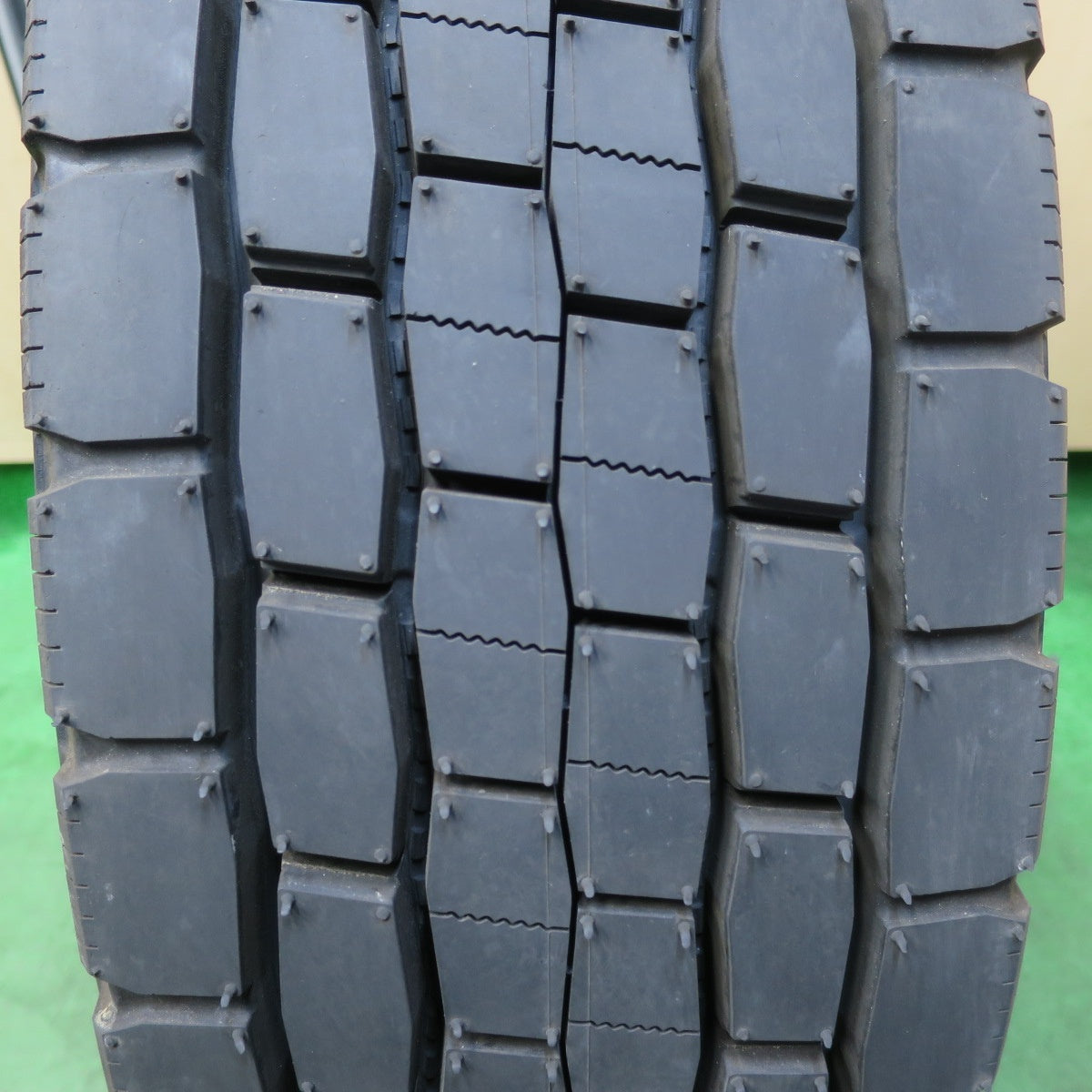 未使用!21年!1本★トラック タイヤ 245/80R17.5 133/131J ダンロップ デクテス SP680 ミックス オールシーズン DECTES 17.5インチ★5041608イスタ