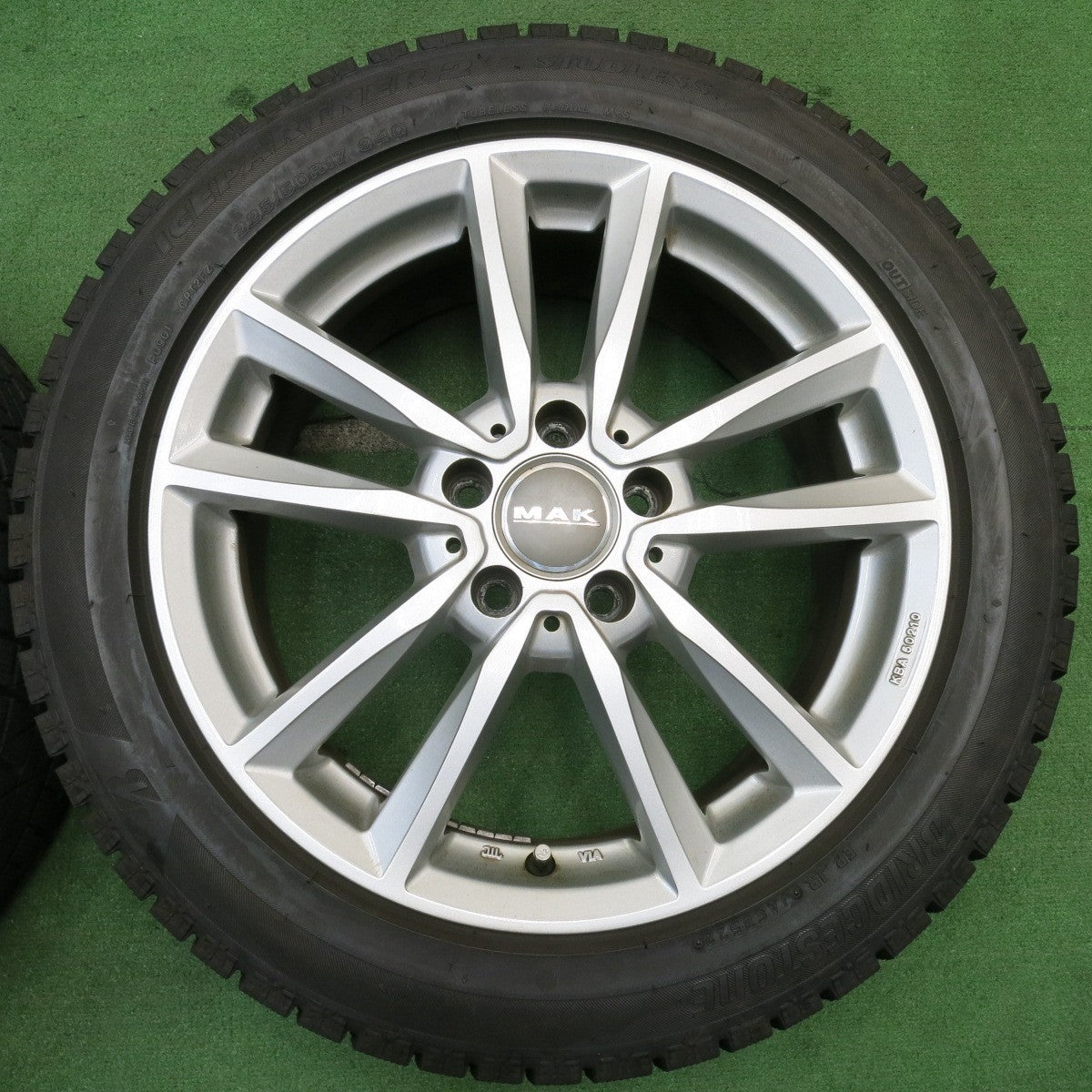バリ溝!22年!キレイ!9.5分★ベンツ 等 MAK BREMEN 225/50R17 スタッドレス ブリヂストン アイスパートナー2 ブレーメン 17インチ PCD112/5H★5051201NJス