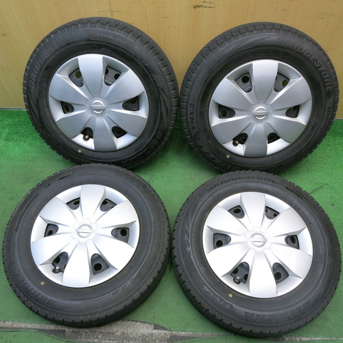 4本価格!22年★日産 モコ 純正 スチール 145/80R13 スタッドレス ブリヂストン ブリザック VRX2 13インチ PCD100/4H★5081404HAス
