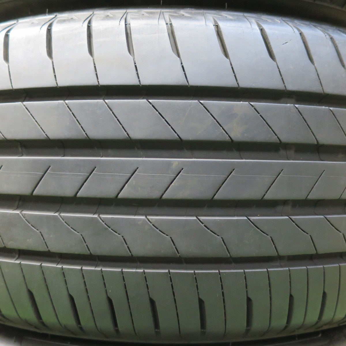 バリ溝!25年!9.5分★235/50R21 ブリヂストン アレンザ 001 タイヤ 21インチ レクサス RX ジャガー インフィニティ 等★5102806イノタ