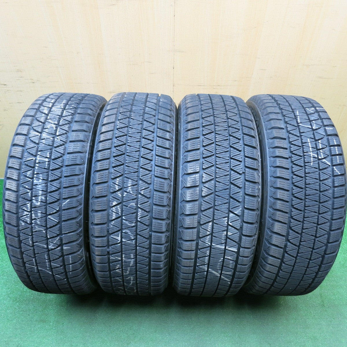 バリ溝!23年!キレイ!9.5分★ベンツ X253 GLCクラス 純正 235/55R19 スタッドレス ブリヂストン ブリザック DM-V3 19インチ PCD112/5H★6010803HAス