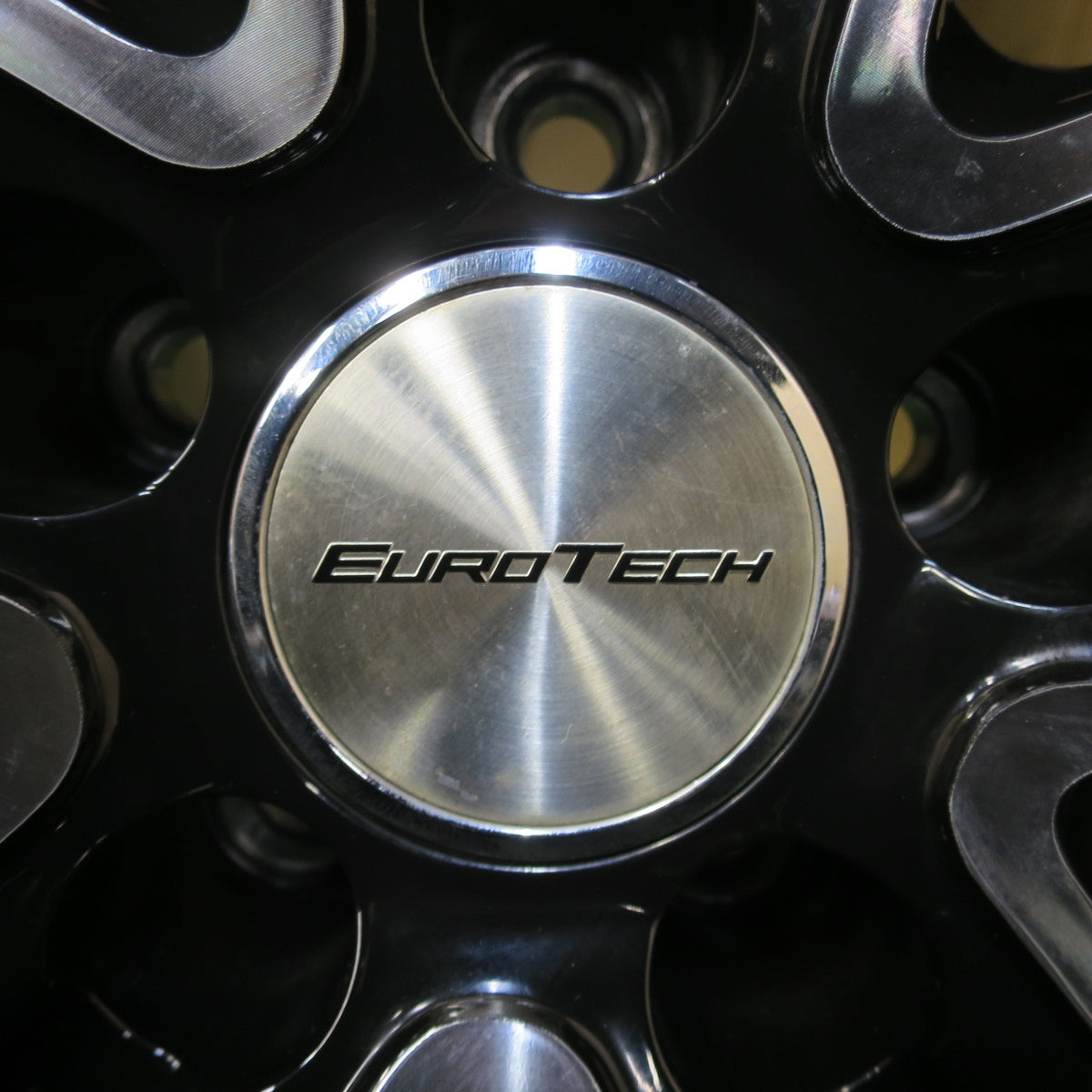 バリ溝!9分★アウディ 等 EUROTECH GAYA5 225/60R17 スタッドレス ブリヂストン ブリザック VRX ユーロテック ガヤ5 17インチ PCD112/5H★5042501イス