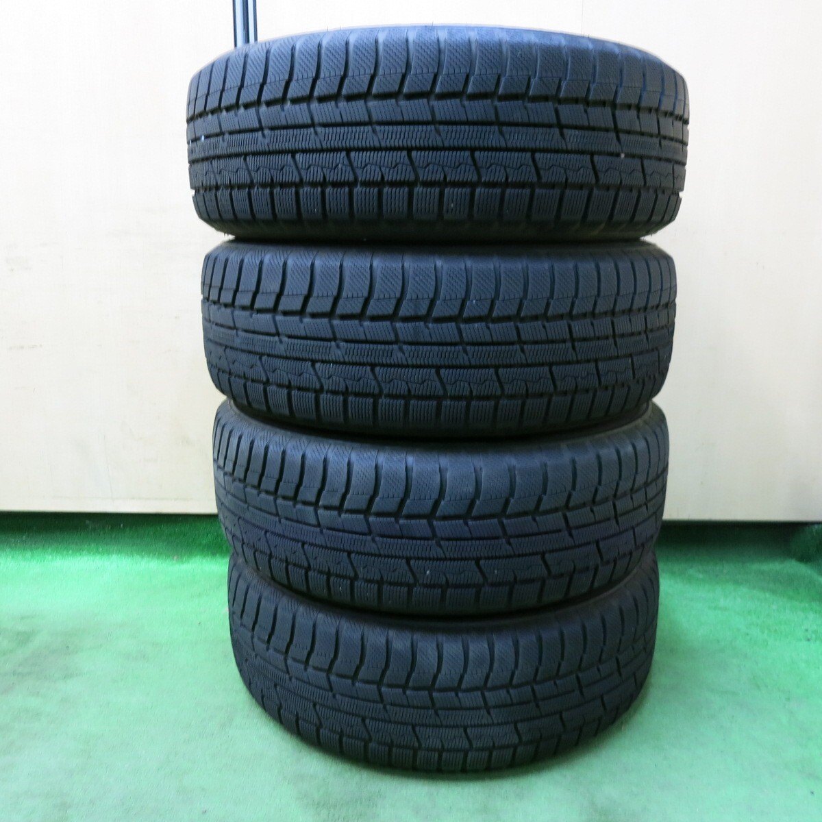 バリ溝!21年!9分★スタッドレス 215/60R17 トーヨー ウインター トランパス TX JOKER ジョーカー 17インチ PCD114.3/5H★4112906SYス