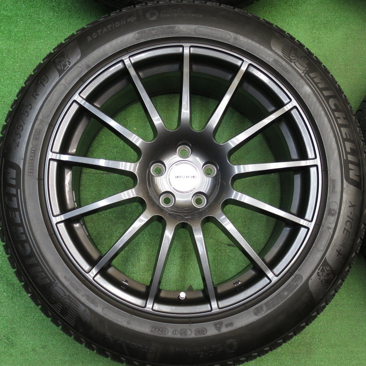 バリ溝!キレイ!9分★ボルボ 等 IRVINE F01 235/55R19 スタッドレス ミシュラン X-ICE3+ アーヴィン 19インチ PCD108/5H★5040701KKス