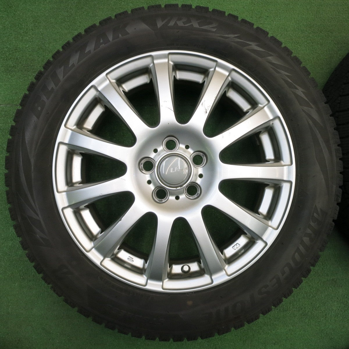 バリ溝!8.5分★レクサス CT 205/55R16 スタッドレス ブリヂストン ブリザック VRX2 LF SPORT LFスポーツ 16インチ PCD100/5H★5050410NJス