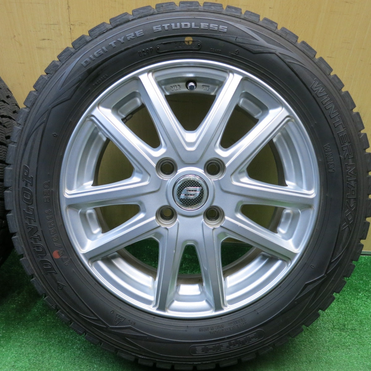 バリ溝!9分★スタッドレス 175/65R14 ダンロップ ウインターマックス WM01 STRANGER ストレンジャー 14インチ PCD100/4H★6010811HAス