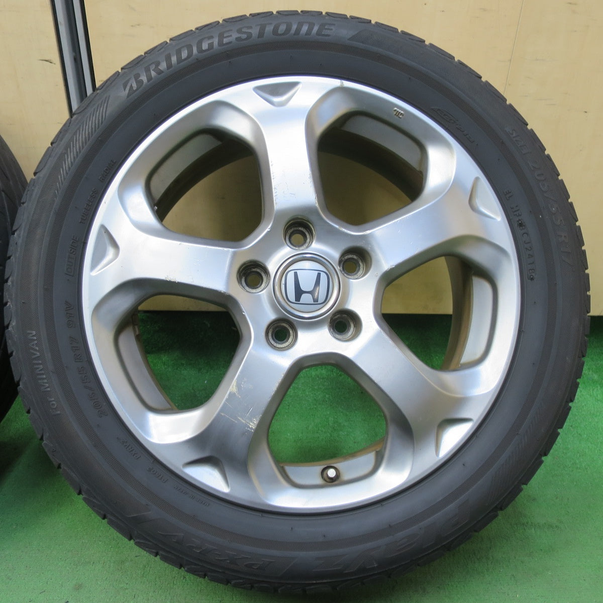 4本価格★ホンダ ストリーム RSZ 純正 205/55R17 ブリヂストン プレイズ PX-RV 17インチ PCD114.3/5H★5062909イノ