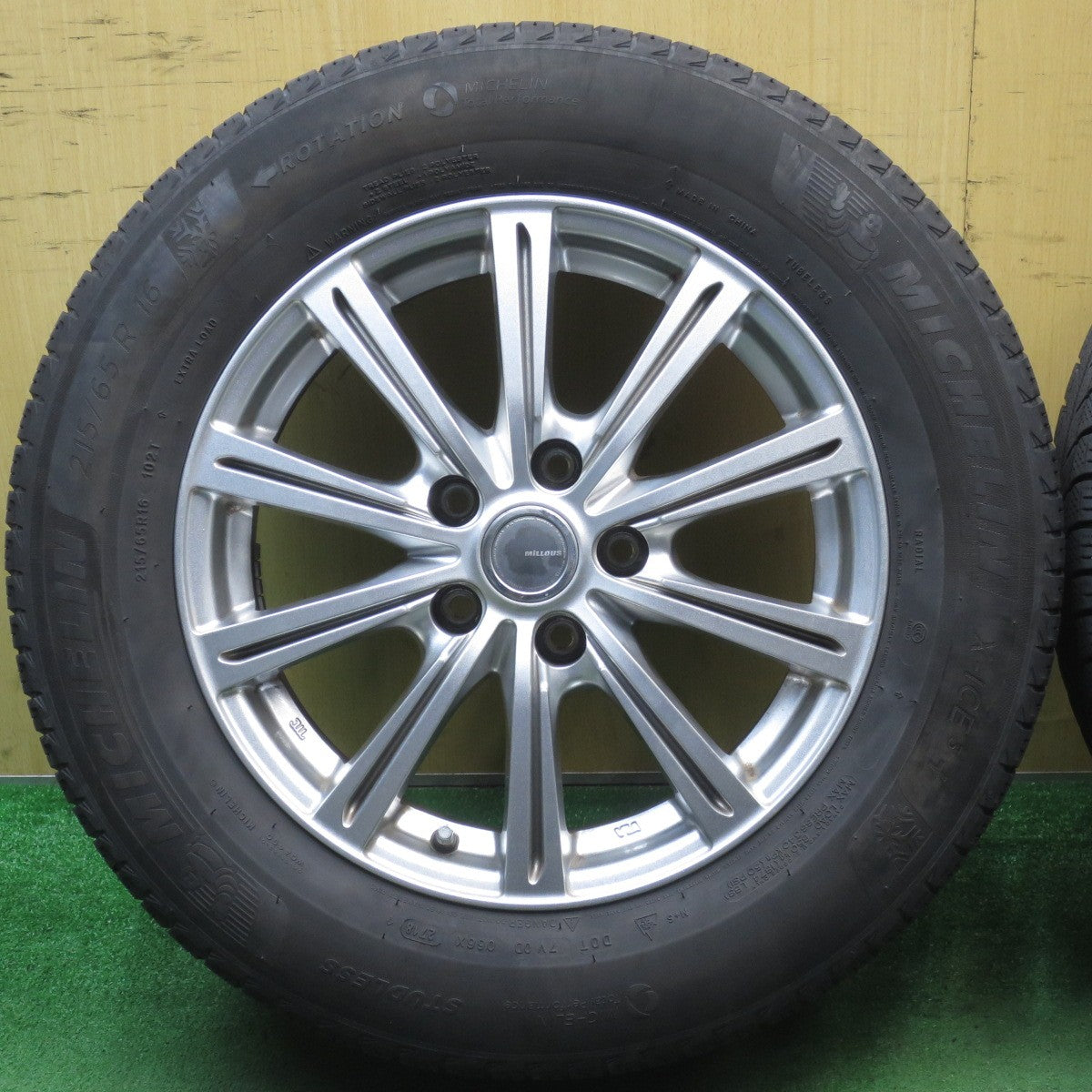 キレイ★スタッドレス 215/65R16 ミシュラン X-ICE3+ MiLLOUS ミルアス 16インチ PCD114.3/5H★5072705NJス