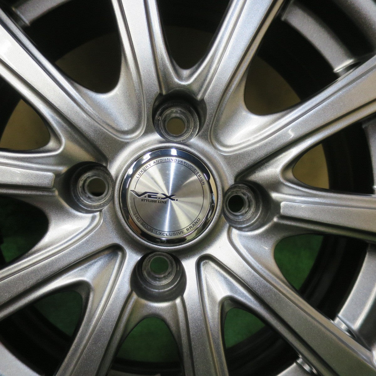 バリ溝!23年!キレイ!9.5分★スタッドレス 175/70R14 グッドイヤー アイスナビ7 V.E.X. VEX 14インチ PCD100/4H★5062905イス