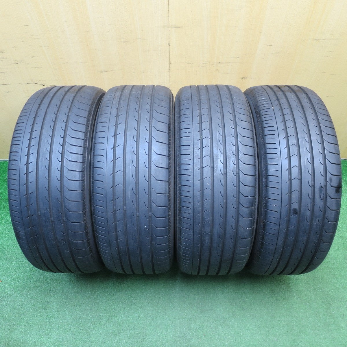 バリ溝!22年!キレイ!9.5分★トヨタ 30系 アルファード ヴェルファイア 純正 235/50R18 ヨコハマ BluEarth-RV RV03 18インチ PCD114.3/5H★5121807NJノ