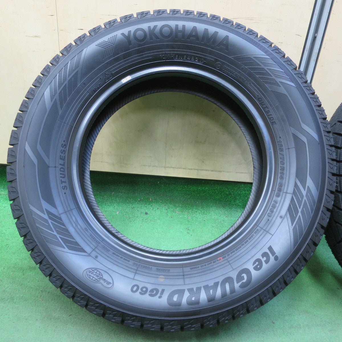 バリ溝!21年!ほぼ10分★スタッドレス 185/70R14 ヨコハマ アイスガード iG60 タイヤ 14インチ アクア ヤリス ノート フィット デミオ スイフト 等★5090611イスタ