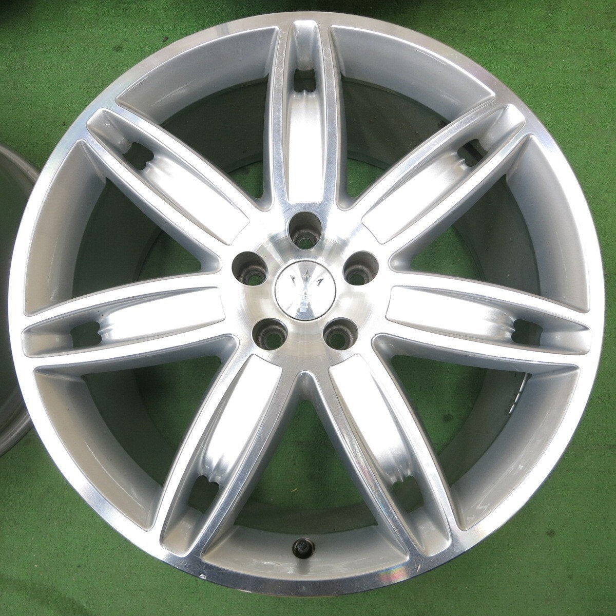 キレイ★マセラティ クアトロポルテ 純正 ホイール 20インチ 8.5J×20 10.5J×20 PCD114.3/5H★5040103ナホ
