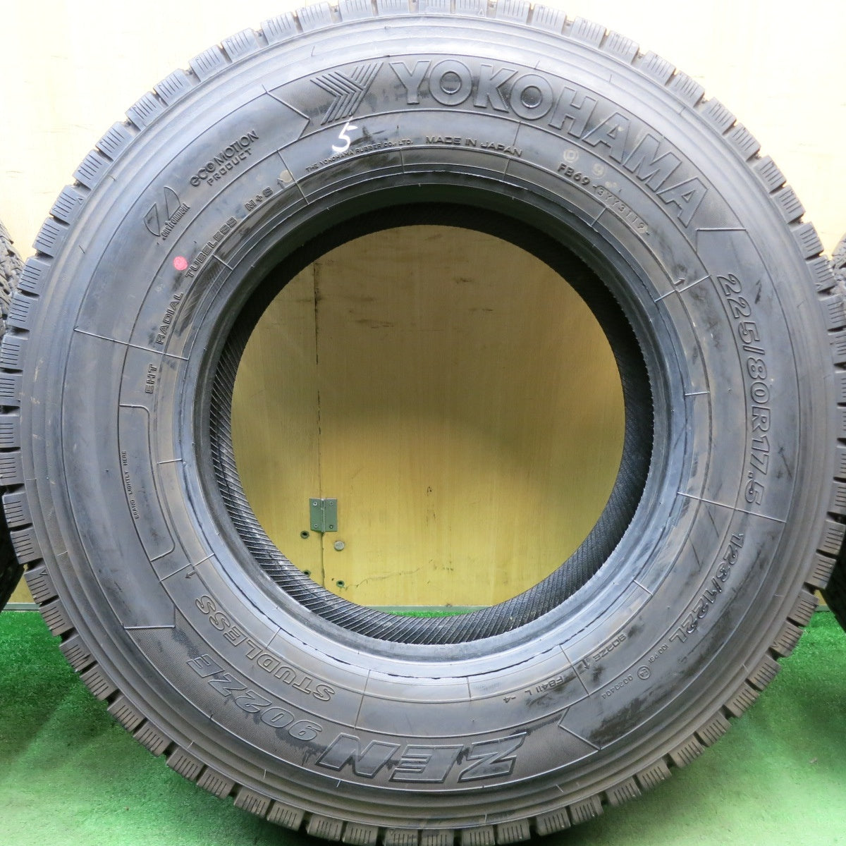 バリ溝!9分!6本★トラック タイヤ 225/80R17.5 123/122L スタッドレス ヨコハマ ZEN 902ZE 17.5インチ★5090601HAスタ