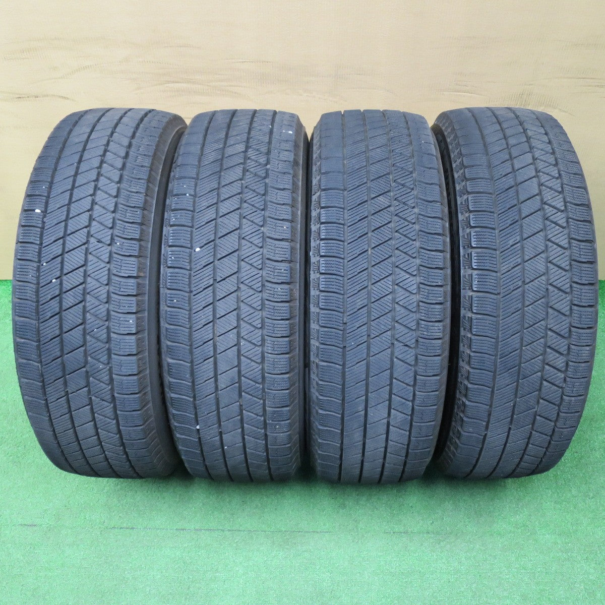 バリ溝!23年!キレイ!9.5分★スタッドレス 195/65R15 ブリヂストン ブリザック VRX3 BALMINUM TR10 バルミナ 15インチ PCD114.3/5H★6040306NKス