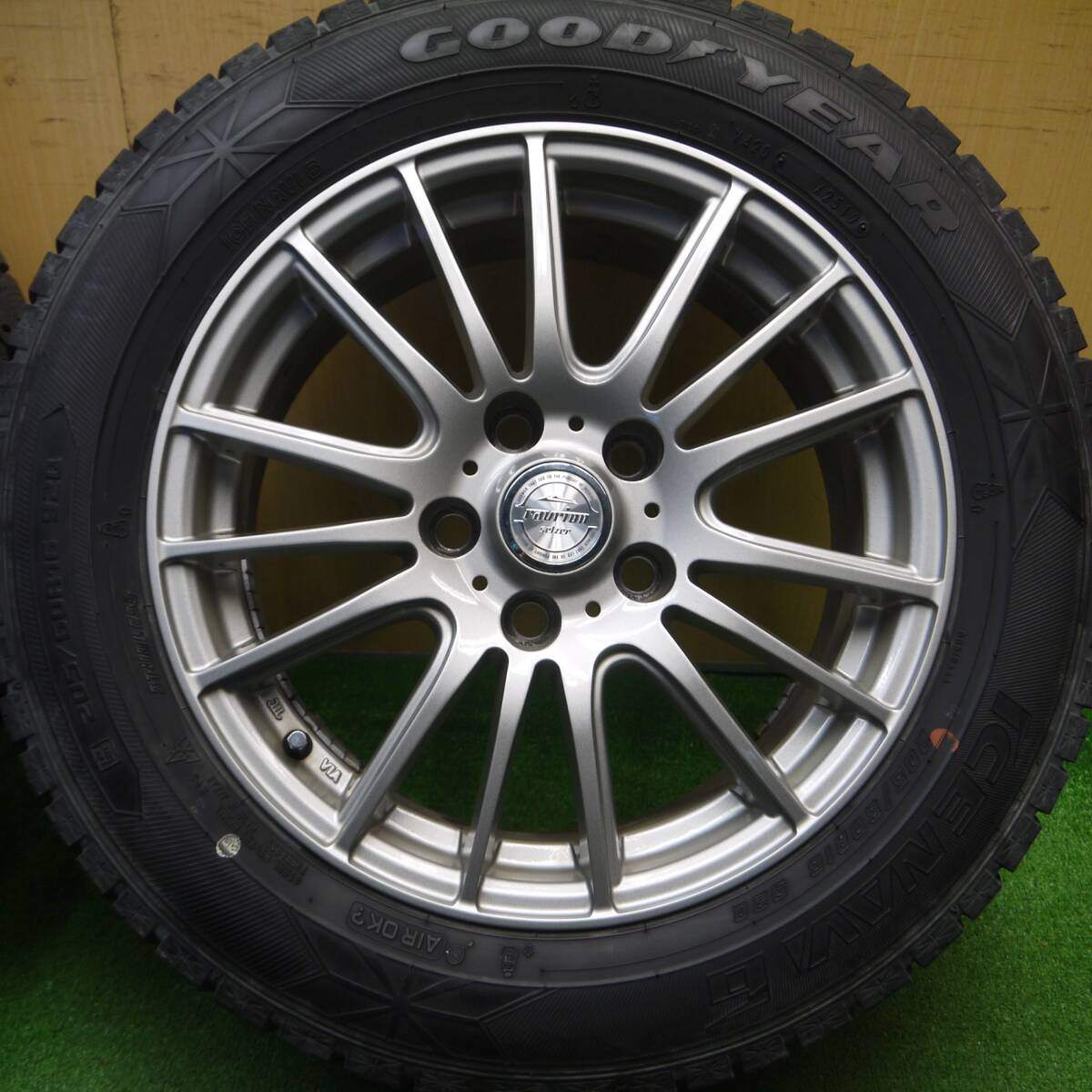 キレイ★スタッドレス 205/60R16 グッドイヤー アイスナビ6 ravrion selzer ラブリオン 16インチ PCD114.3/5H★5010704Hス