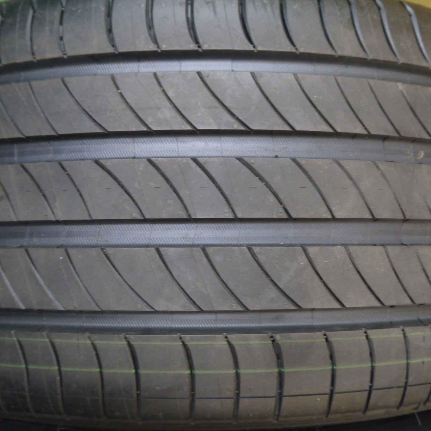 新車外し!25年★235/45R21 ミシュラン e・PRIMACY eプライマシー 21インチ タイヤ クラウン スポーツ クロスオーバー 等★5121906Hノタ