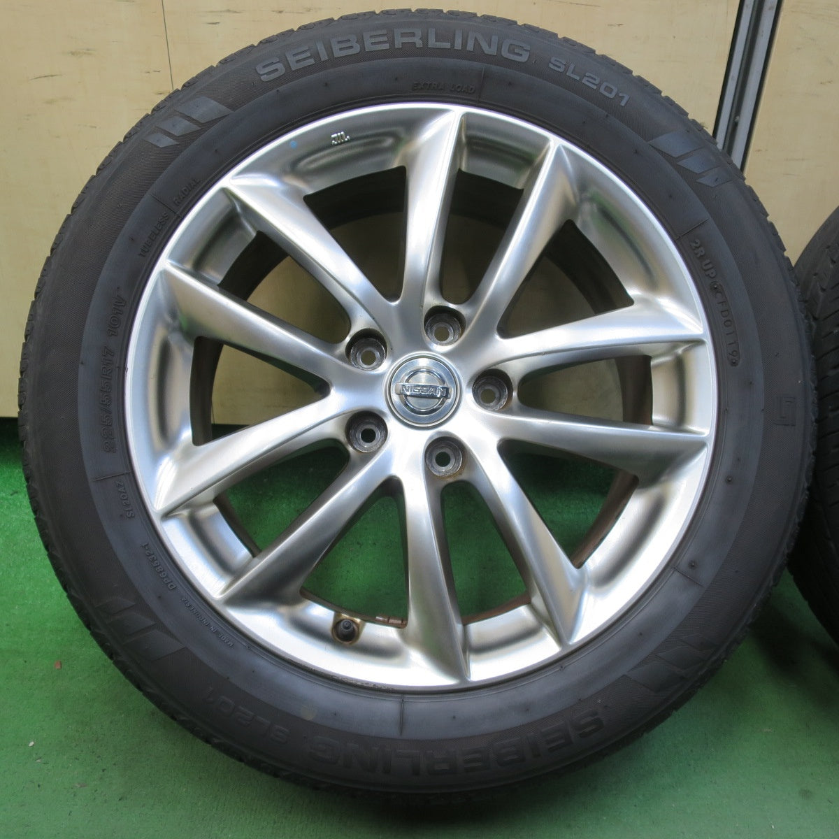 4本価格★日産 V36 スカイライン 純正 225/55R17 セイバーリング SL201 17インチ PCD114.3/5H★5070902イノ