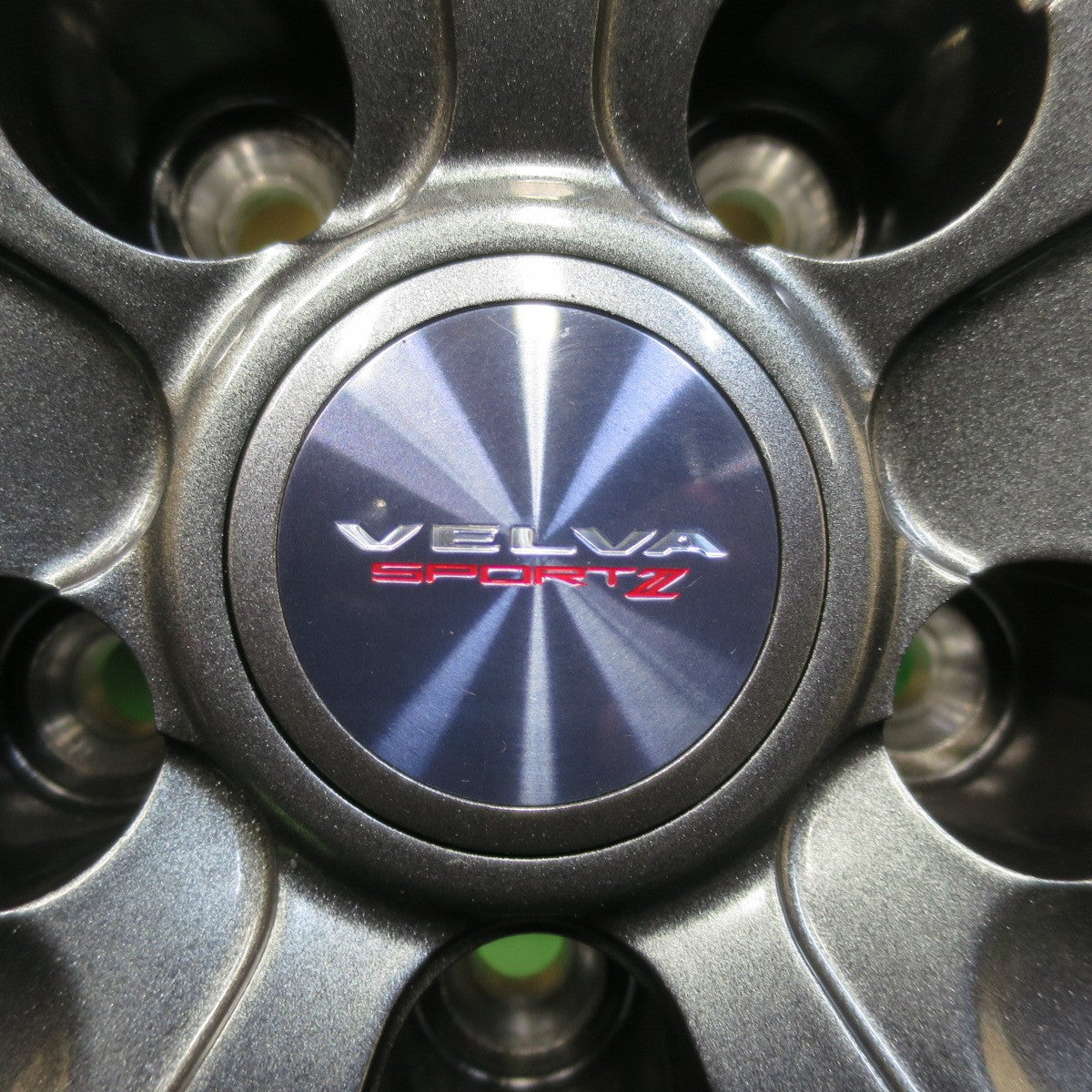 キレイ★スタッドレス 225/60R18 ブリヂストン ブリザック DM-V3 VELVA SPORTZ ヴェルヴァ 18インチ PCD114.3/5H★5050205イス