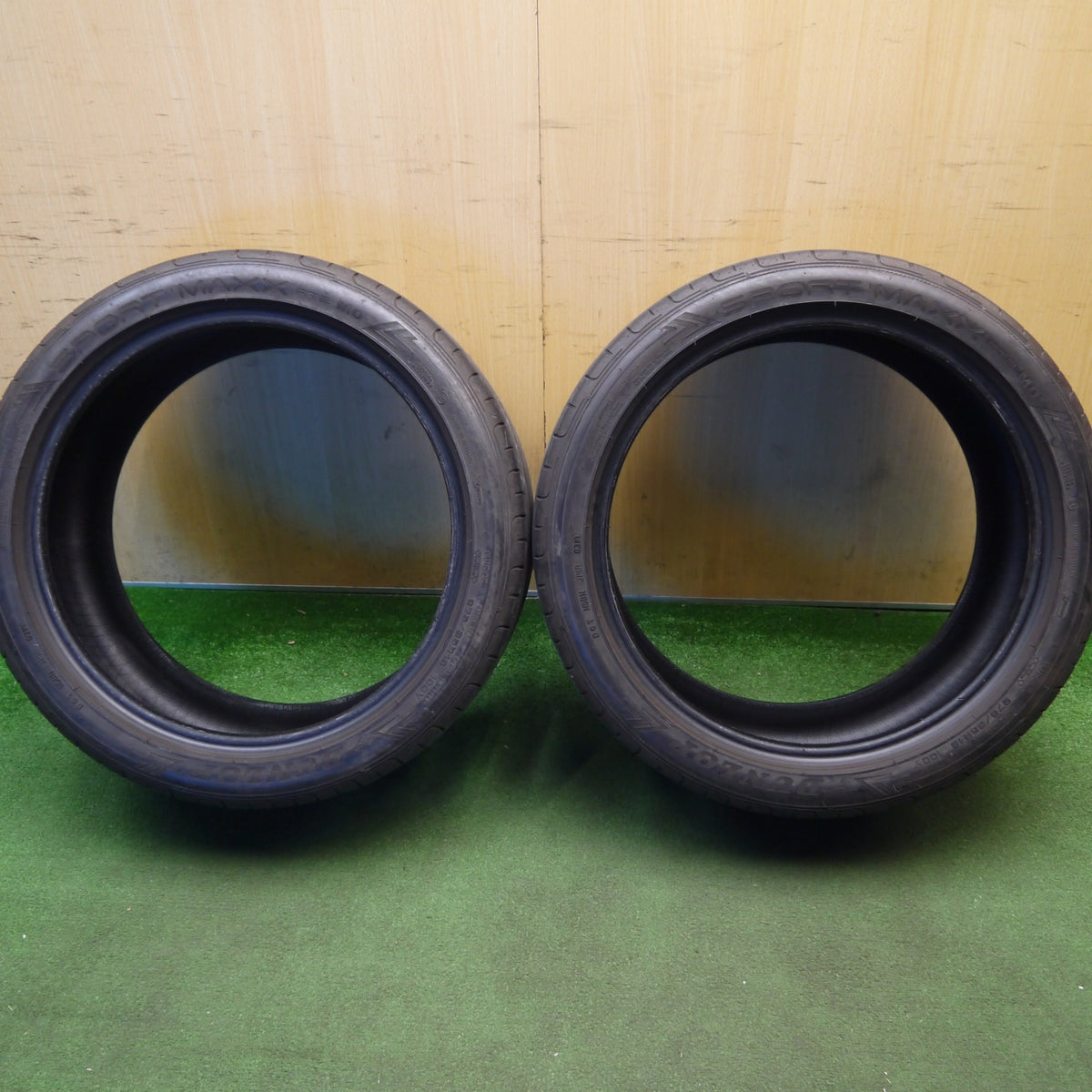 2本価格★275/35R19 ダンロップ スポーツマックス RT2 MO タイヤ 19インチ レクサス RC-F ベンツ CL 等★6032404Hノタ
