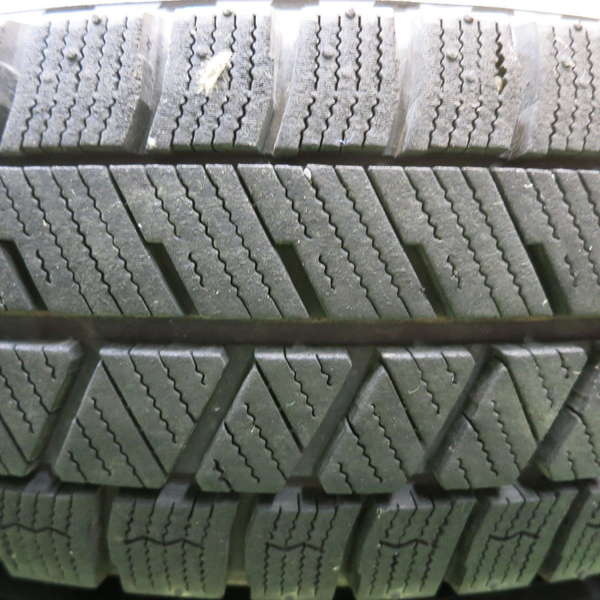 バリ溝!22年!8.5分★スタッドレス 145/80R13 ブリヂストン ブリザック VRX3 スチール 13インチ PCD100 110 114.3/4H マルチ★5062202HAス