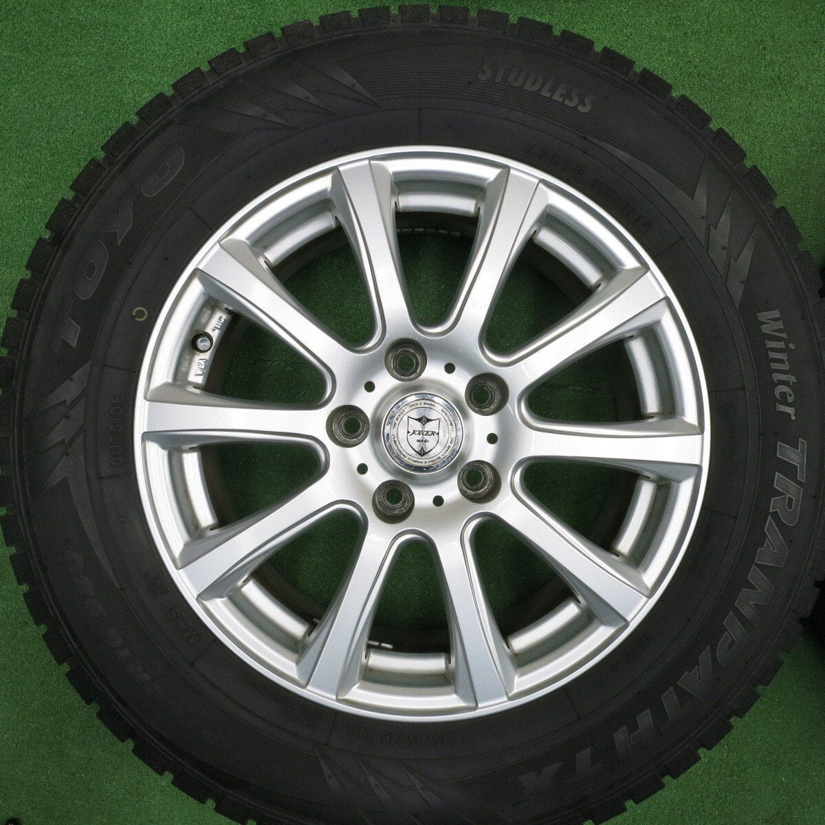 バリ溝!21年!キレイ!9.5分★スタッドレス 215/65R16 トーヨー ウインター トランパス TX JOKER ジョーカー 16インチ PCD114.3/5H★5012003TNス