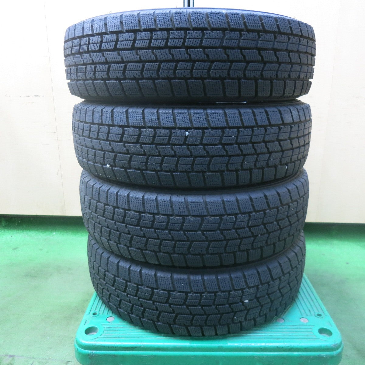 バリ溝!23年!キレイ!9.5分以上★スタッドレス 165/65R15 グッドイヤー アイスナビ7 Exchanger 15インチ 軽サイズ タフト ハスラー 等 PCD100/4H★5122402SKス