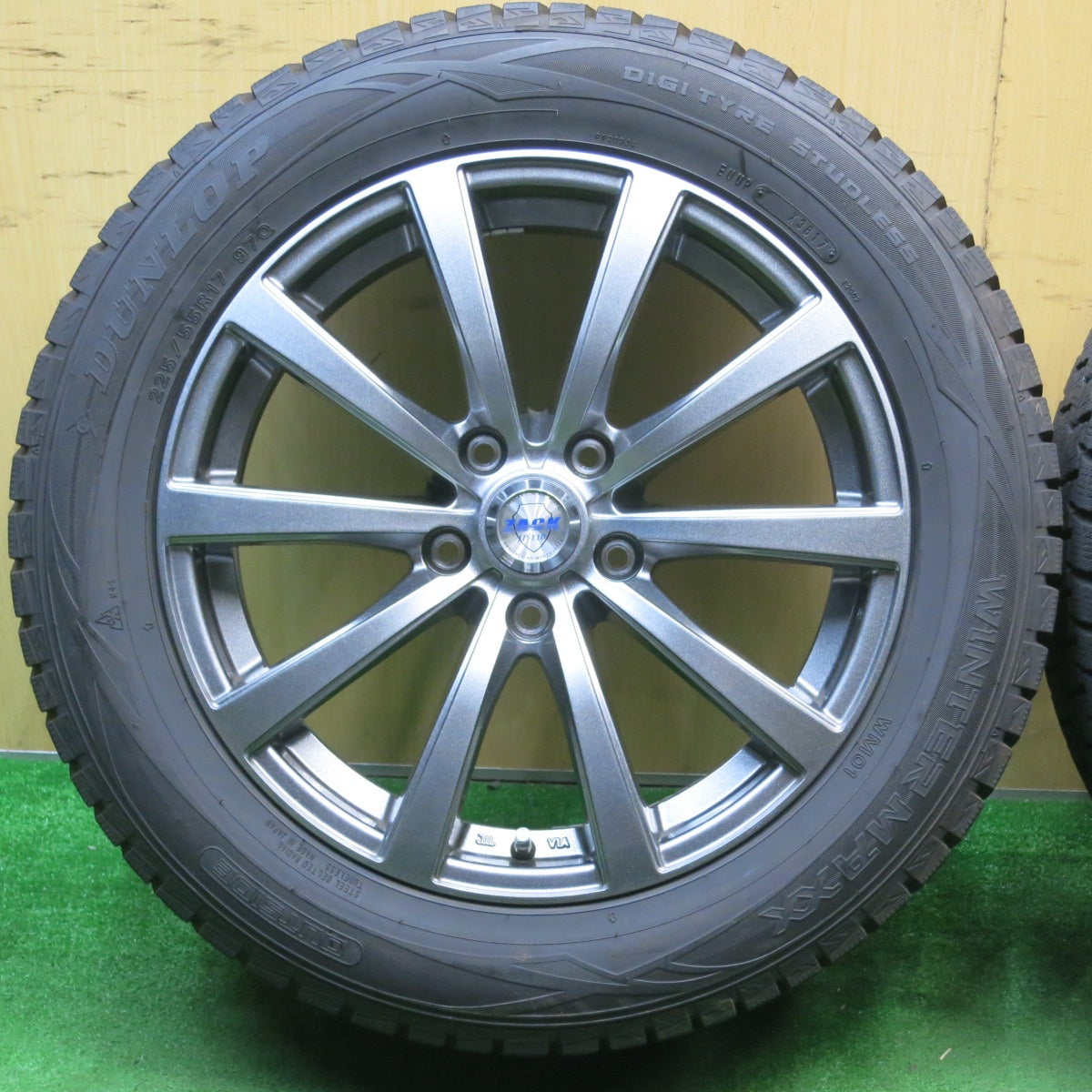 超バリ溝!キレイ!9.5分以上★スタッドレス 225/55R17 ダンロップ ウインターマックス WM01 ZACK JP-110 MONZA ザック 17インチ PCD114.3/5H★5042803NJス