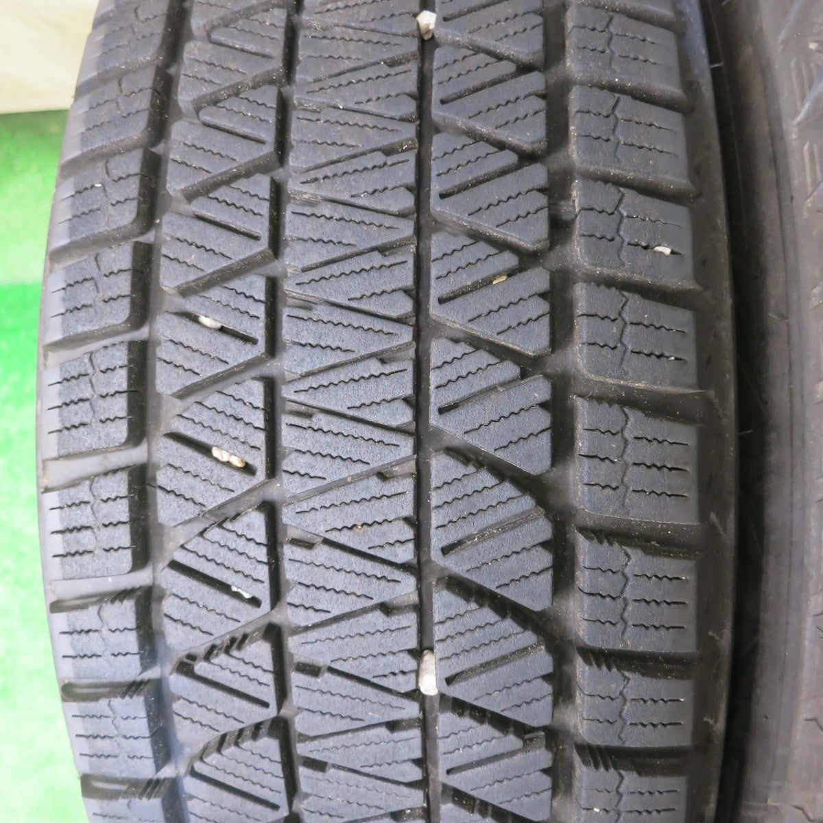 バリ溝!23年!キレイ!9.5分★BMW 等 smartline 365 225/60R17 スタッドレス ブリヂストン ブリザック DM-V3 スマートライン 17インチ PCD112/5H★5051703NJス