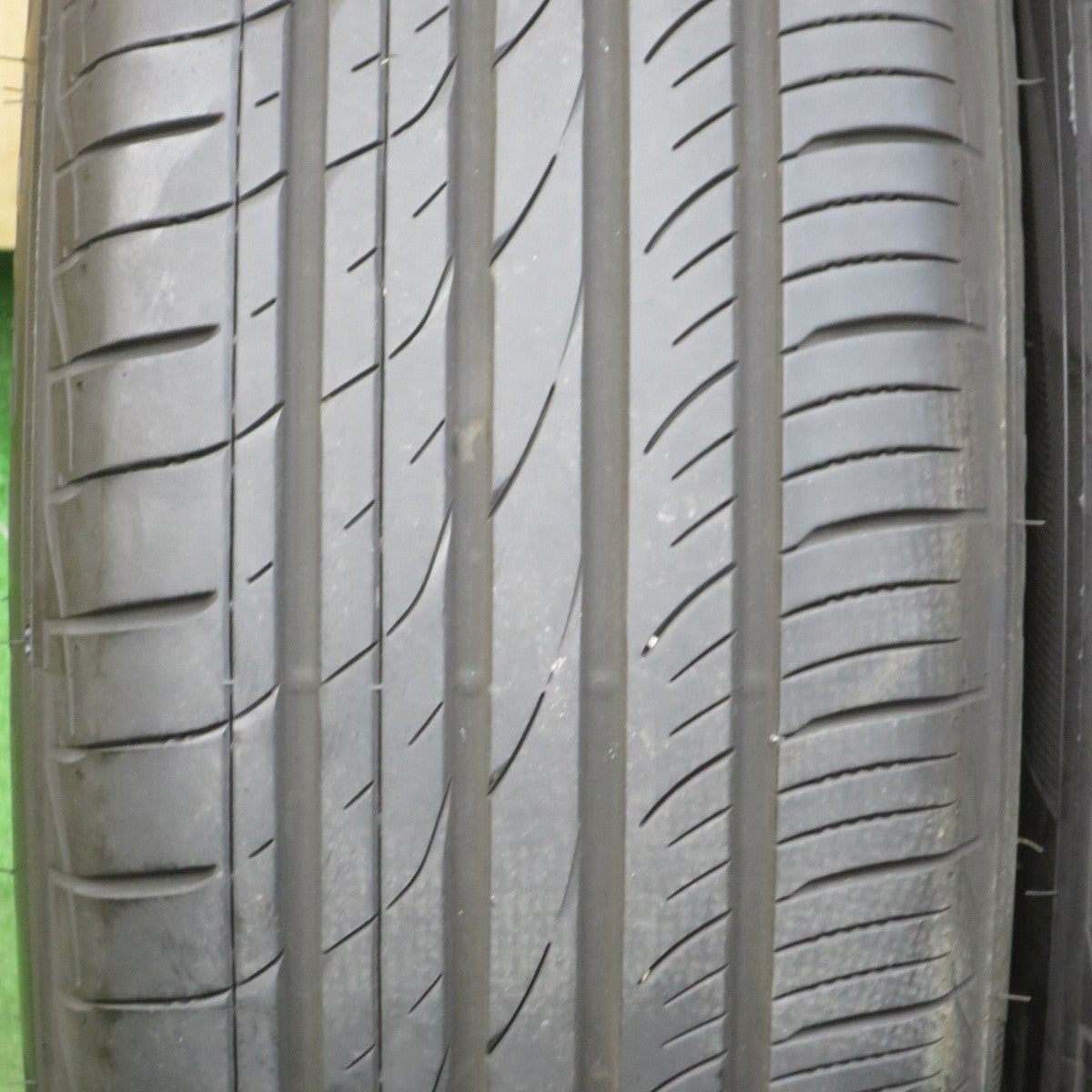 バリ溝!23年!キレイ!9.5分★LEONIS IT 225/55R19 トーヨー プロクセス CL1 SUV レオニス 19インチ PCD114.3/5H★5053004TTノ