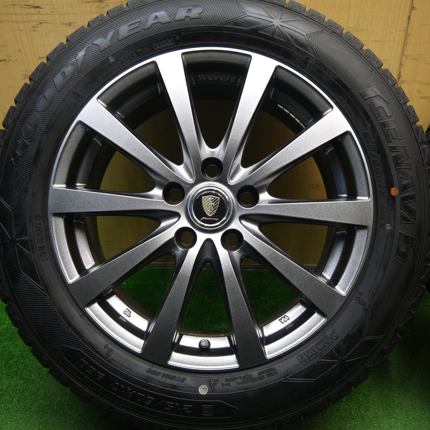 キレイ★スタッドレス 215/60R17 グッドイヤー アイスナビ6 MANARAY SPORT マナレイスポーツ 17インチ PCD114.3/5H★5041403Hス