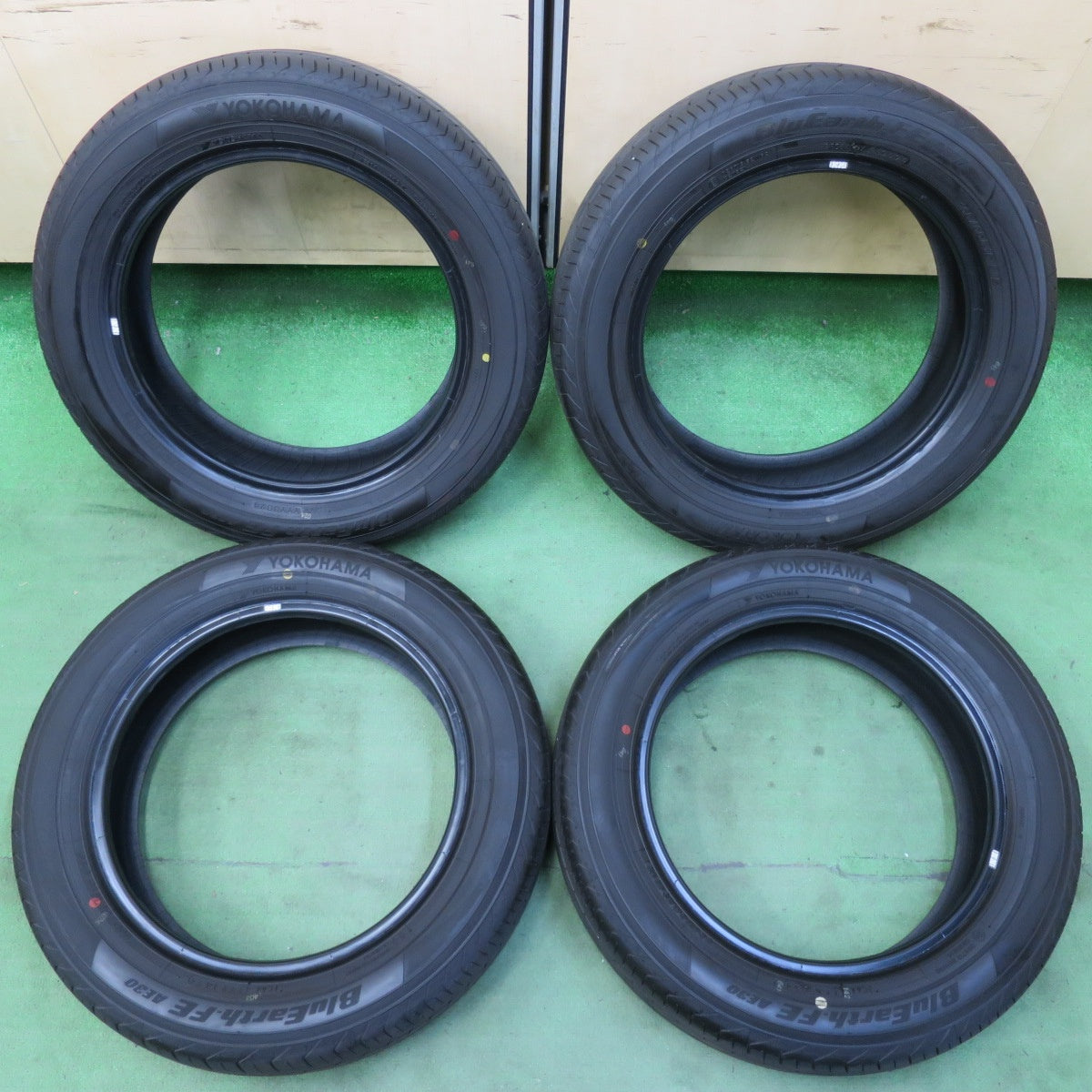 新車外し!24年★165/65R15 ヨコハマ BluEarth-FE AE30 ブルーアース タイヤ 15インチ タフト デリカ D:2 ソリオ 等★5052709イノタ