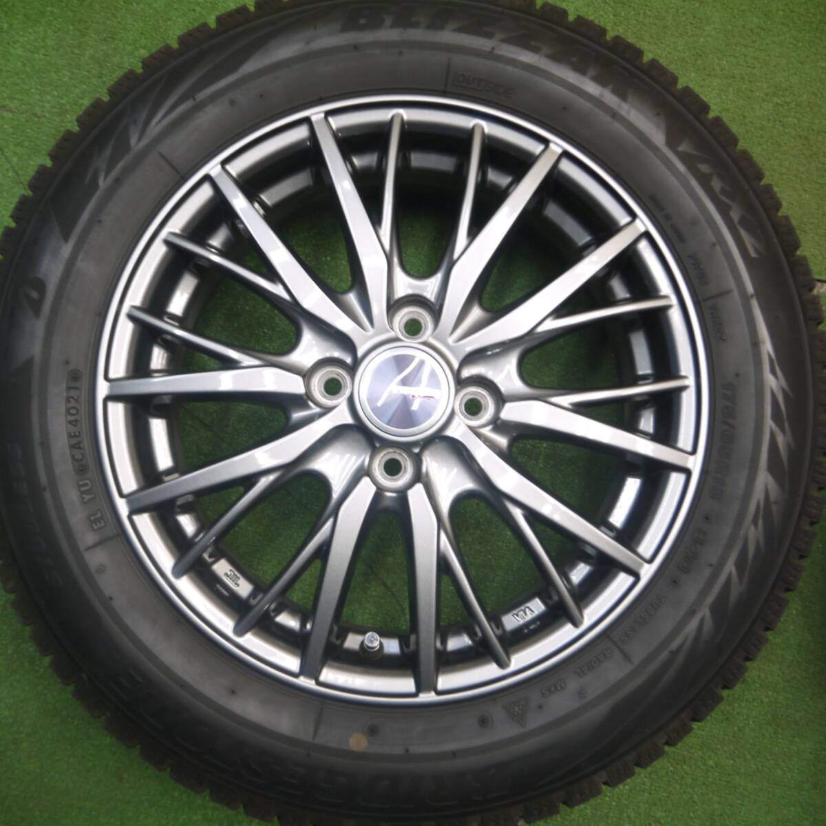 バリ溝!21年!キレイ!8.5分★スタッドレス 175/65R15 ブリヂストン ブリザック VRX2 ravrion RM01 ラブリオン 15インチ PCD100/4H★5020412Hス