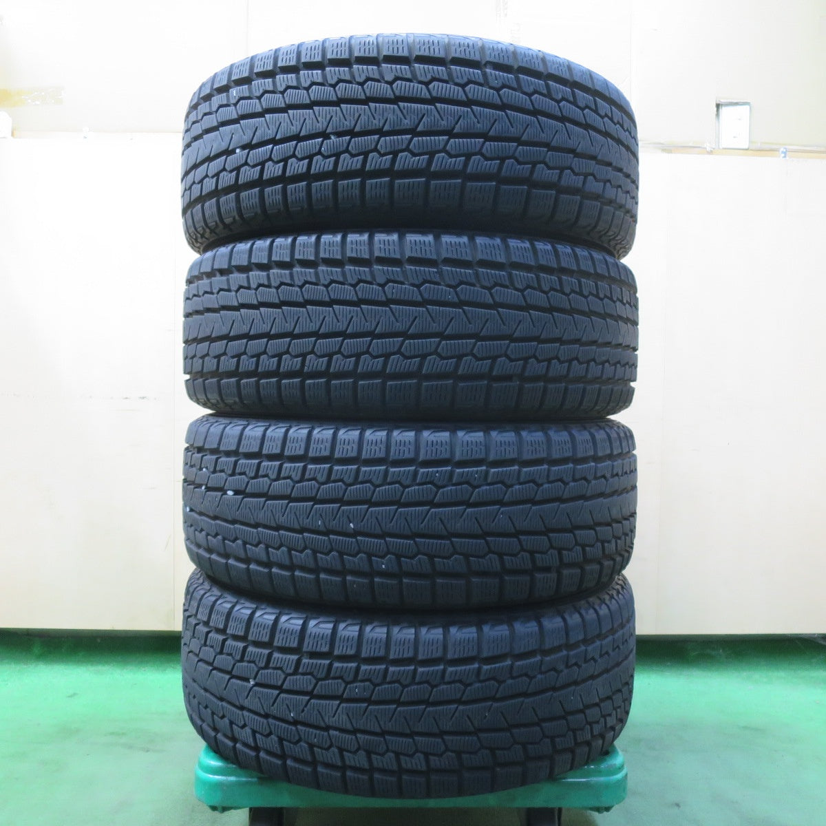 バリ溝!22年!キレイ!9.5分★スタッドレス 225/55R18 ヨコハマ アイスガード G075 社外 アルミ 18インチ PCD114.3/5H★5092605イス