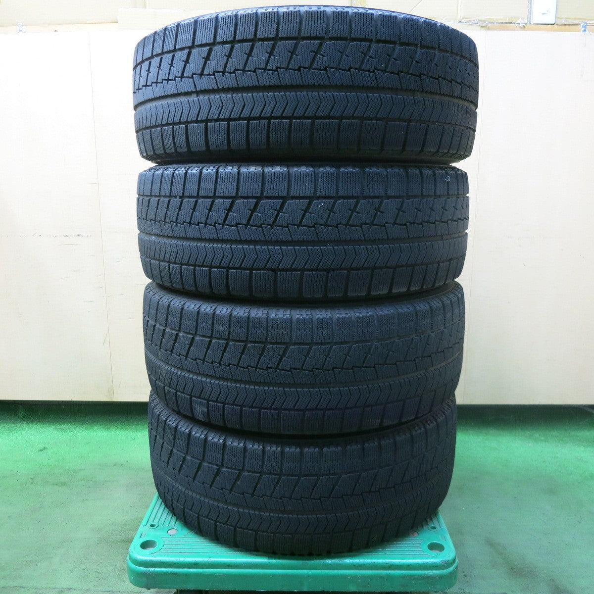 4本価格★S/F STEINER 215/55R17 スタッドレス ブリヂストン ブリザック VRX 17インチ シュタイナー PCD114.3/5H★5091803SKス