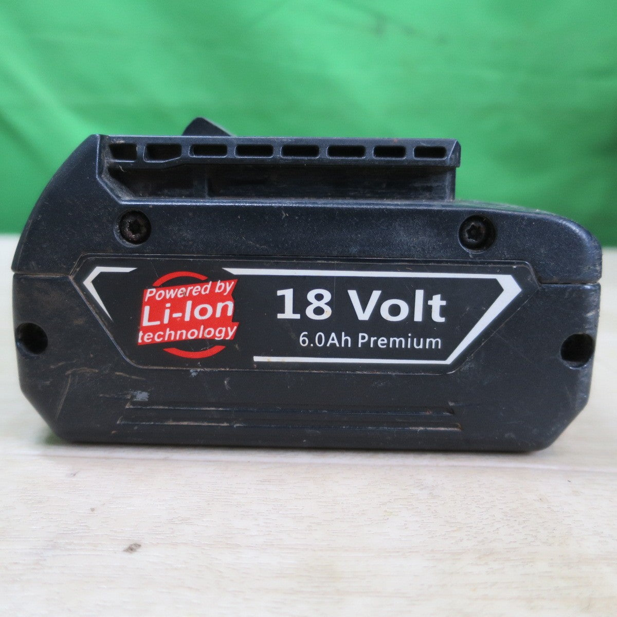 バッテリー2個付☆BOSCH ボッシュ 165mm コードレス 丸ノコ GKS18V-57 電動 工具 切断機 充電式 丸のこ マルノコ 丸鋸 18V☆