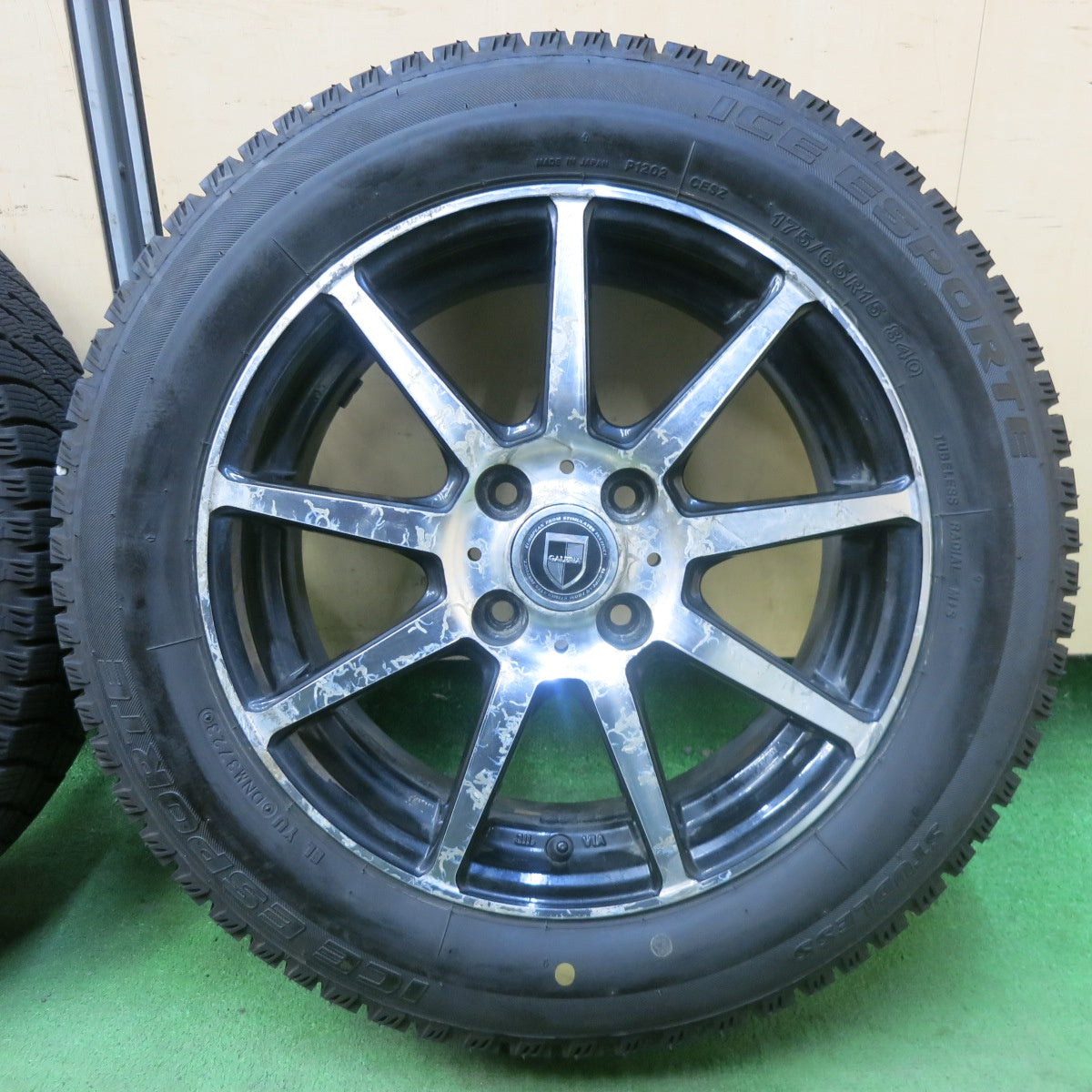 バリ溝!23年!ほぼ10分★スタッドレス 175/65R15 アイスエスポルテ GALERIA ガレリア 15インチ PCD100/4H★5092701SKス
