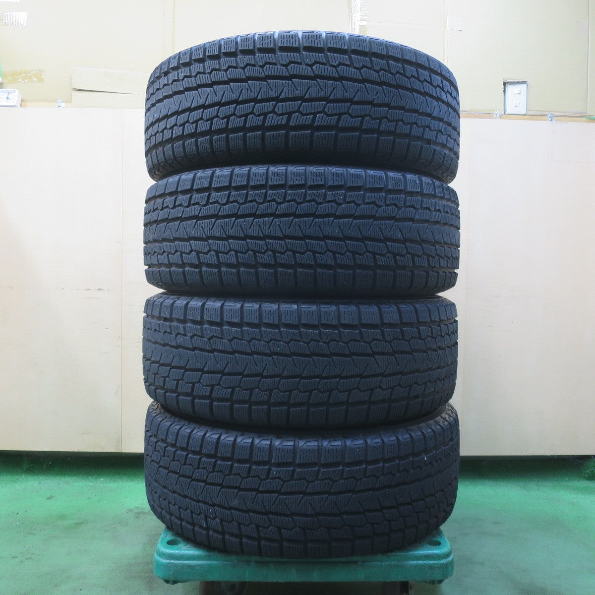 バリ溝!キレイ!9.5分★ベンツ 等 235/55R19 スタッドレス ヨコハマ アイスガード G075 WSP ITALY 社外 アルミ 19インチ PCD112/5H★6030407イス