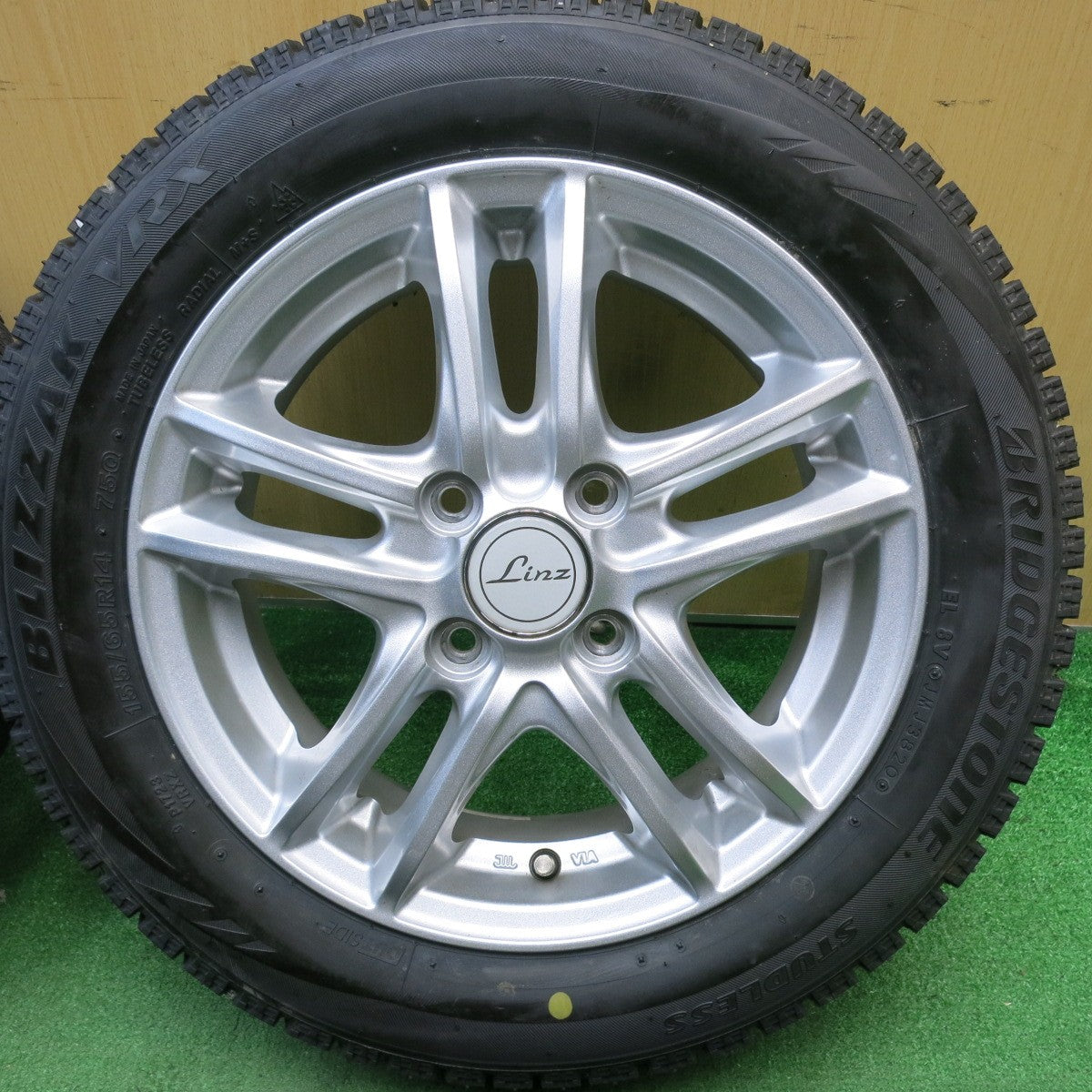 バリ溝!8.5分★スタッドレス 155/65R14 ブリヂストン ブリザック VRX Linz 14インチ PCD100/4H★5042206TNス
