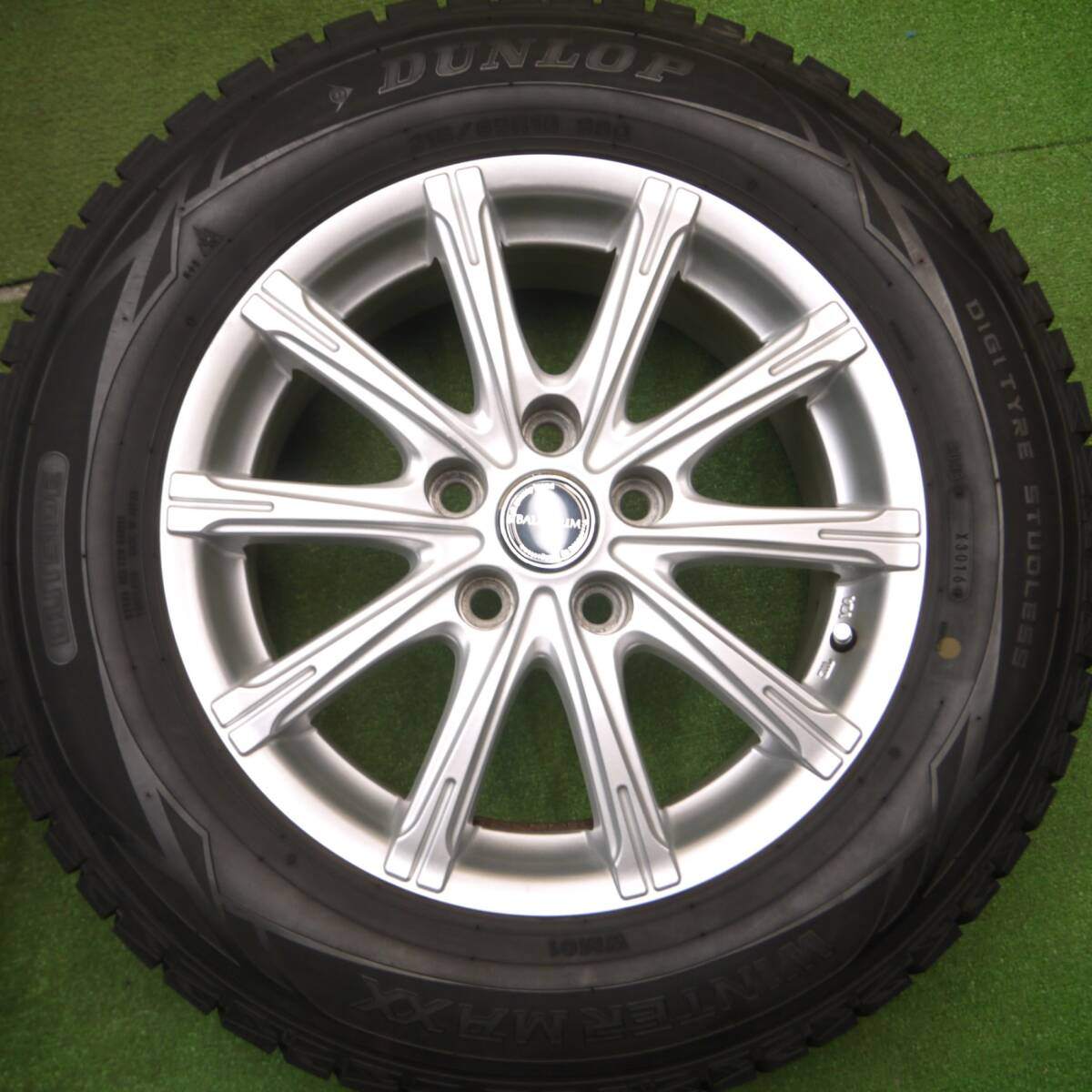 バリ溝!キレイ!9.5分★スタッドレス 215/65R16 ダンロップ ウインターマックス WM01 BALMINUM バルミナ 16インチ PCD114.3/5H★5012709Hス