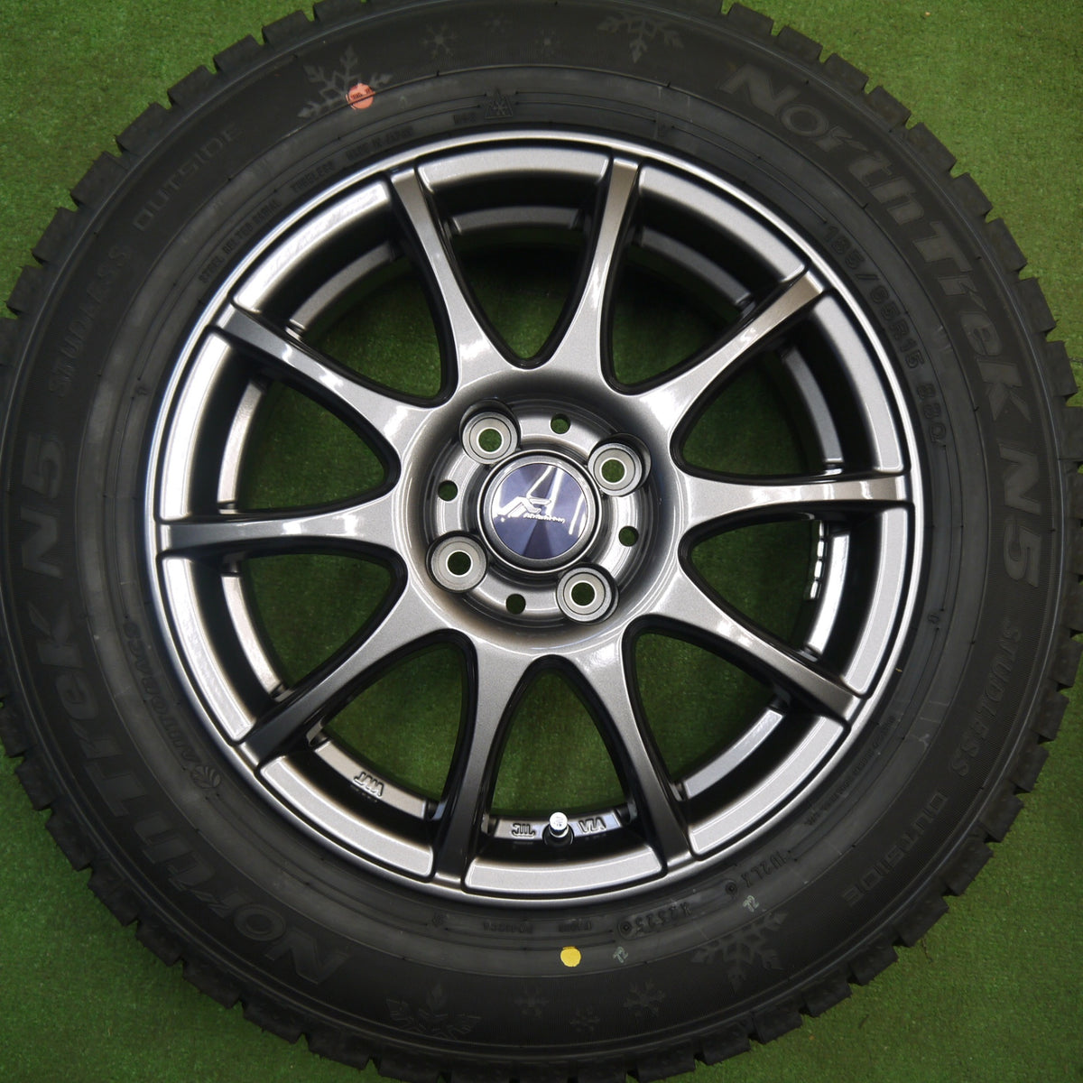 未使用!25年★スタッドレス 185/65R15 オートバックス ノーストレック N5 Abfahren 15インチ PCD100/4H★6012604Hス