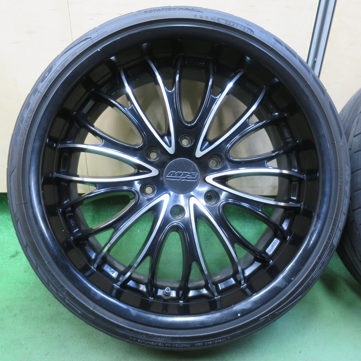 バリ溝!23年!9分★M.T.S. KINGDOM 225/35R20 ニットー NT555 G2 NEO テク GEN MTS キングダム 20インチ PCD139.7/6H★5092101IMノ